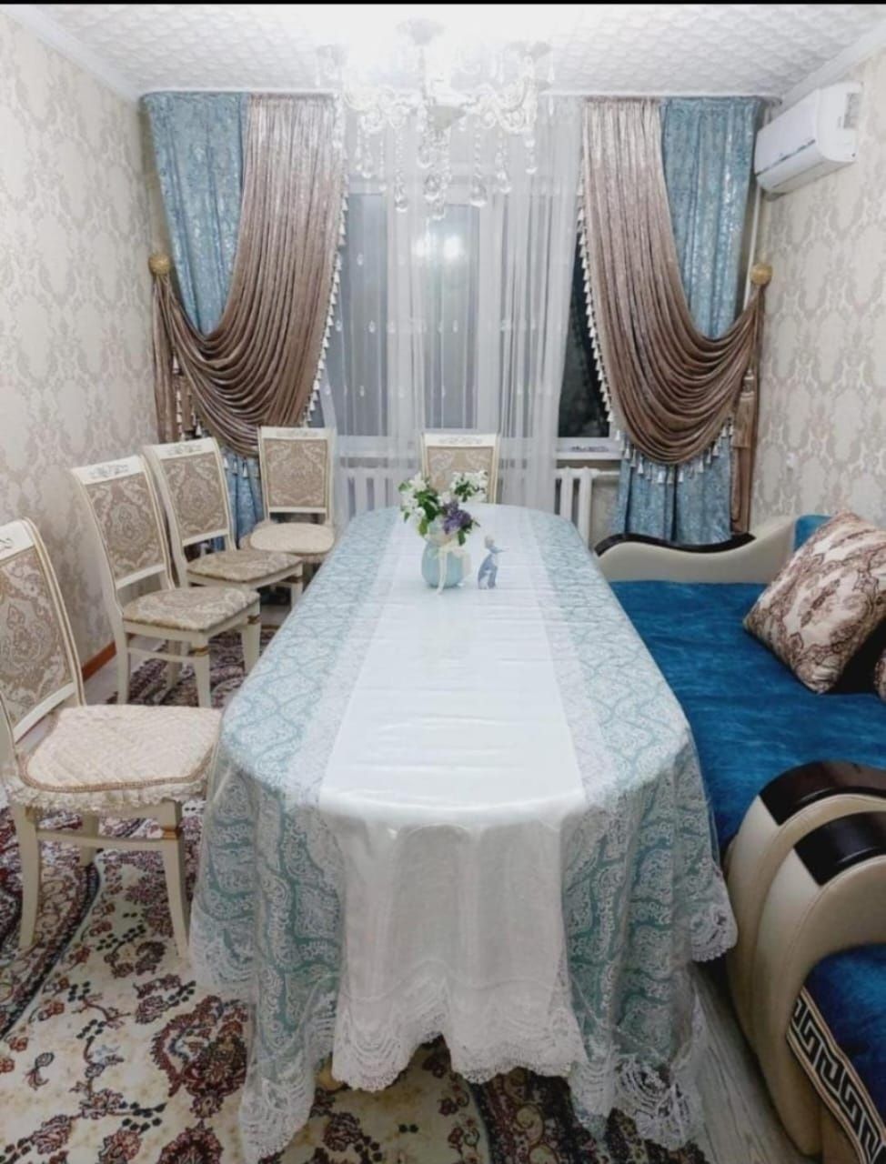 Продам б/у раздвижной стол