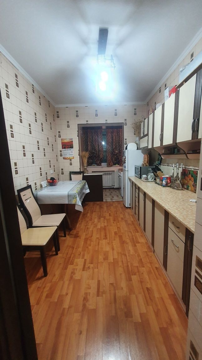 В мкр.Сайрам продается 3-х комн. квартира