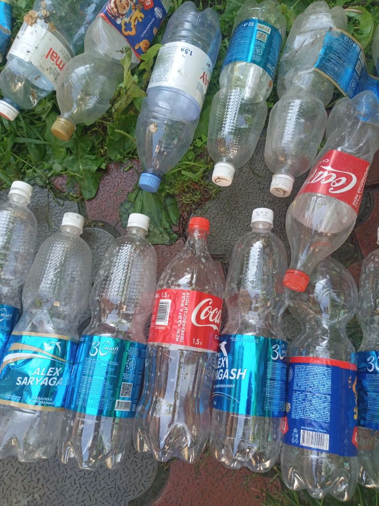 Продается пластиковые бутылки