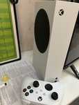 Продаю Xbox S в идеальном состоянии