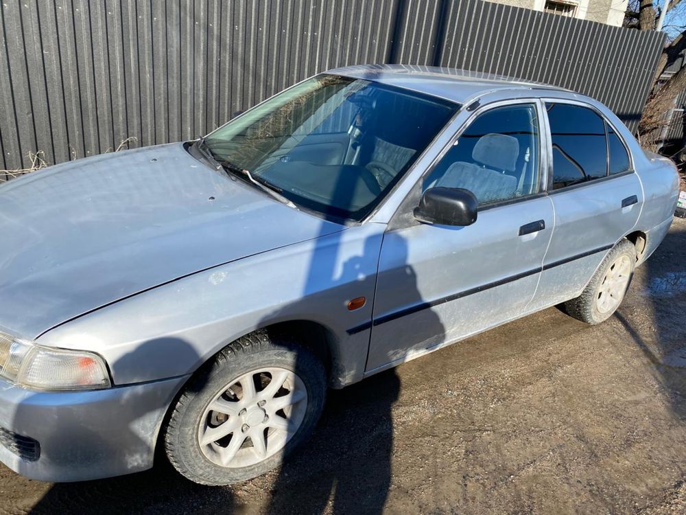 Mitsubshi lancer на ходу