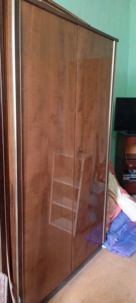 Продам шкафы советские