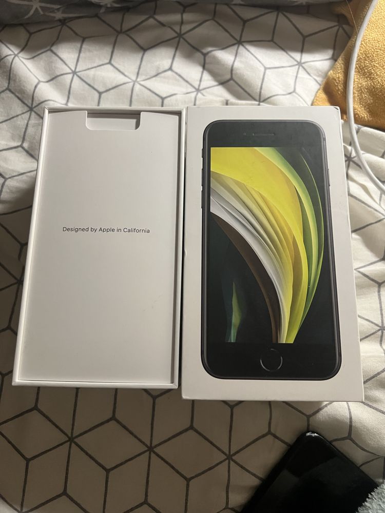 iPhone SE срочно