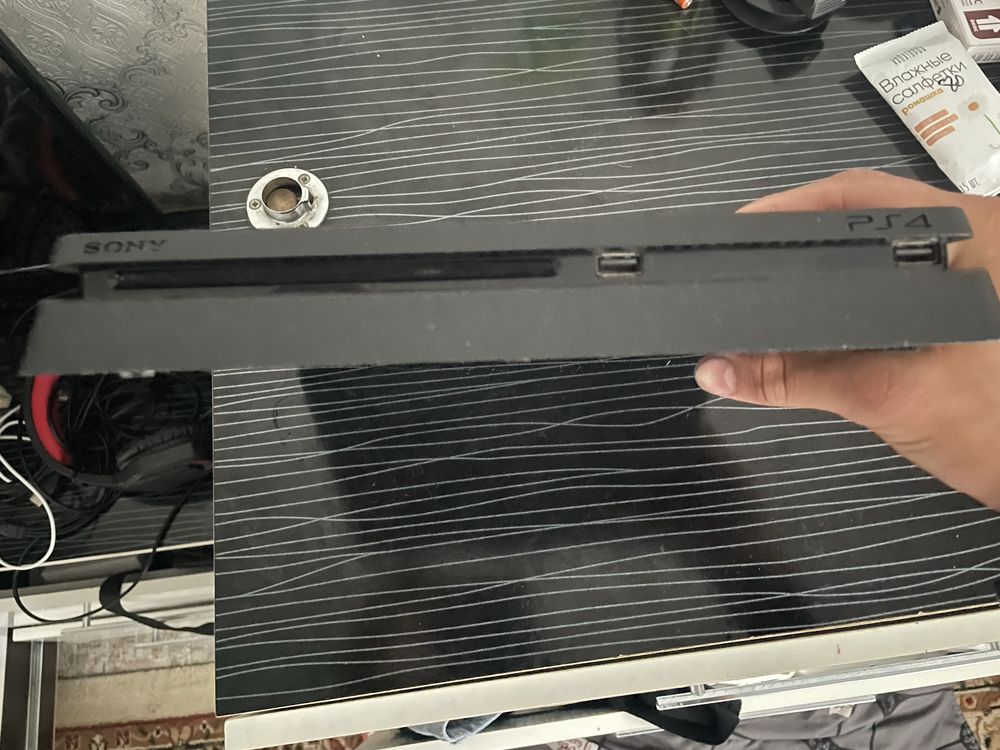 PlayStation 4 Slim терабайт