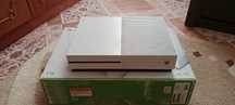 Продам Xbox one s , 1 Tb