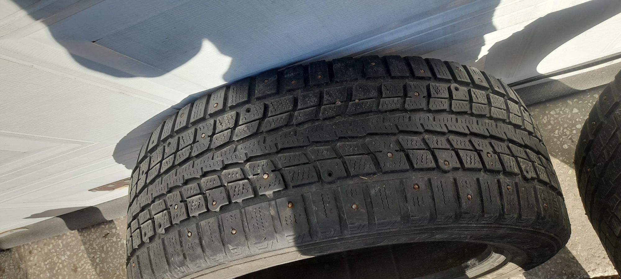 Продам резину на 225'55R18
