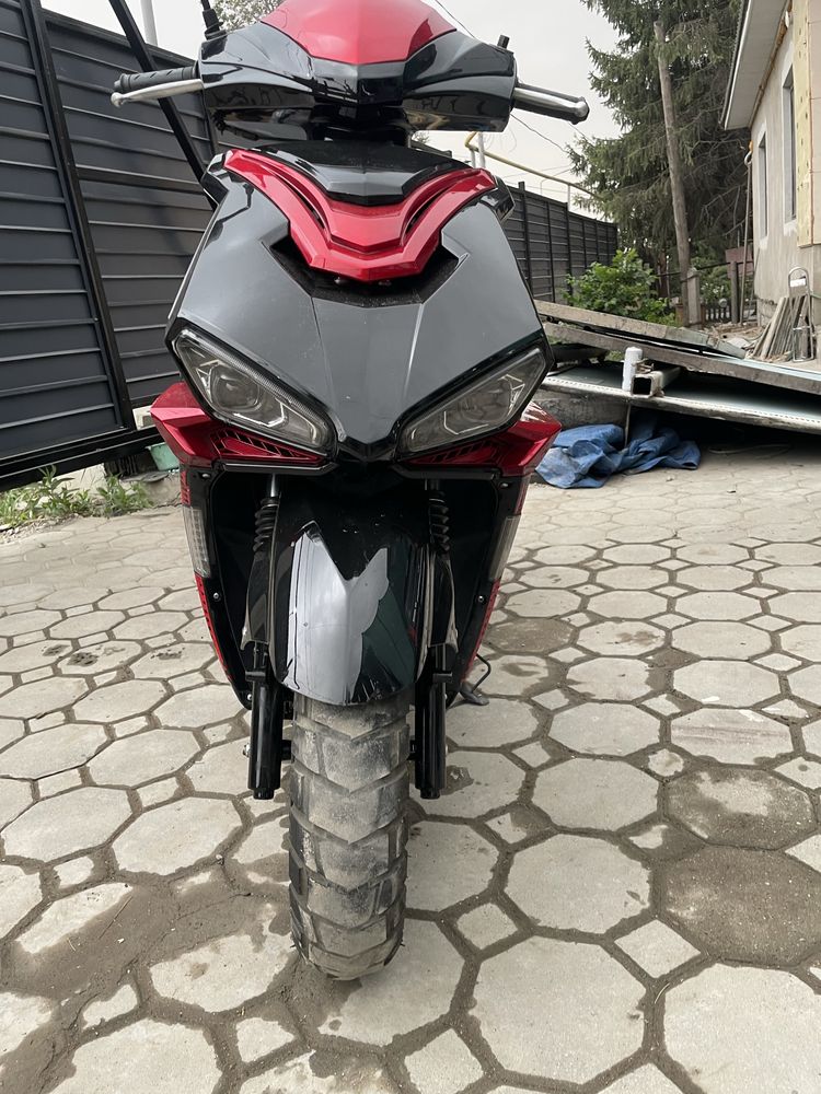 Продам скутер 150