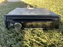 Продам оригиналную магнитолу Sony