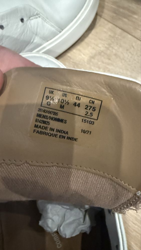 Белые кеды Clarks