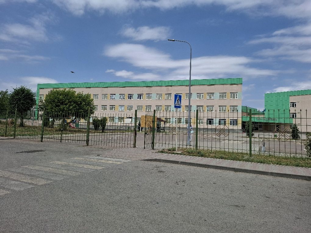 Продам участок с фундаментом.