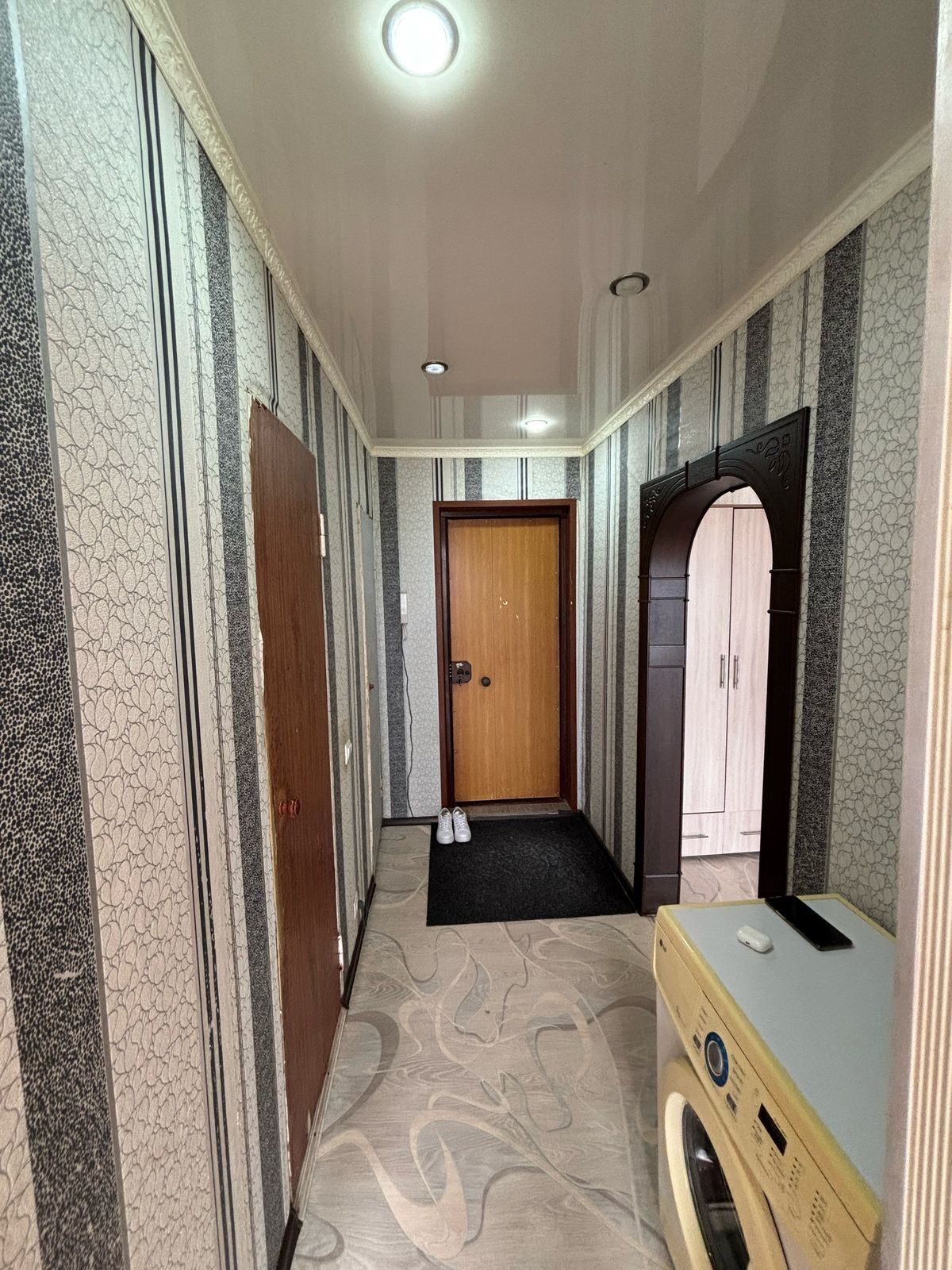 Продаётся 1-комнатная квартира, район Вектора , 19мкр