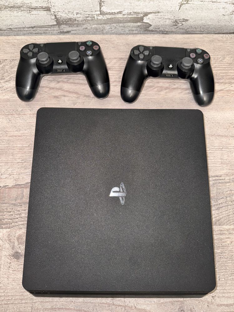 ПродаюPs4   В хорошем состоянии