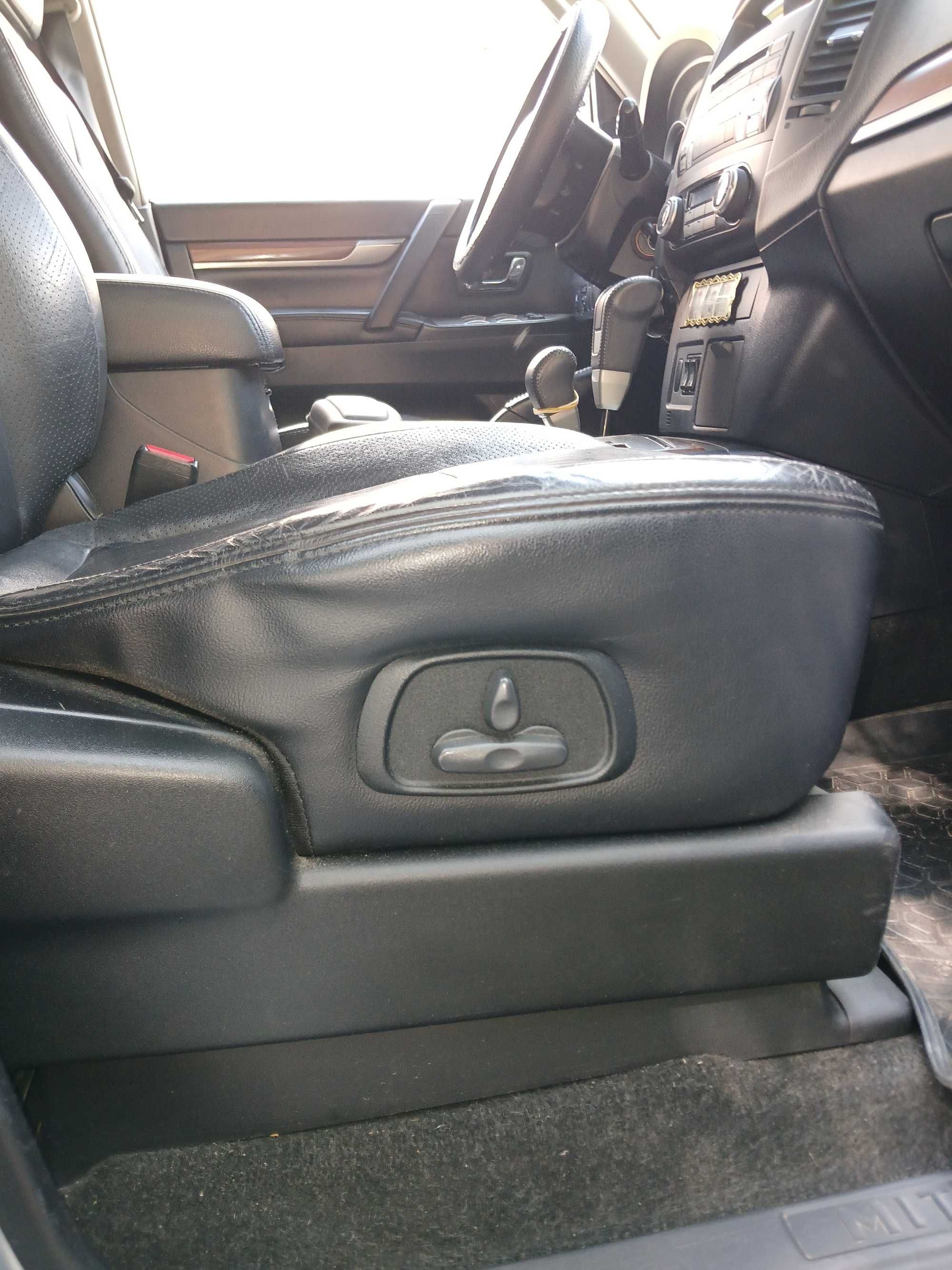продам mitsubishi  Pajero 4