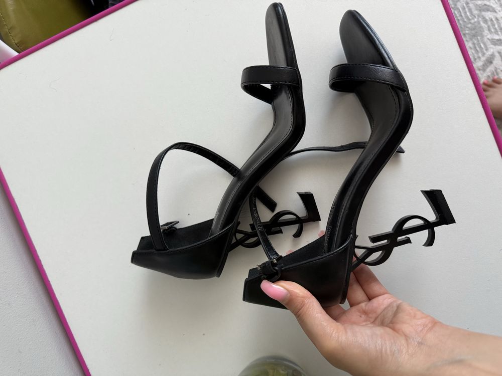Туфли yves saint laurent)