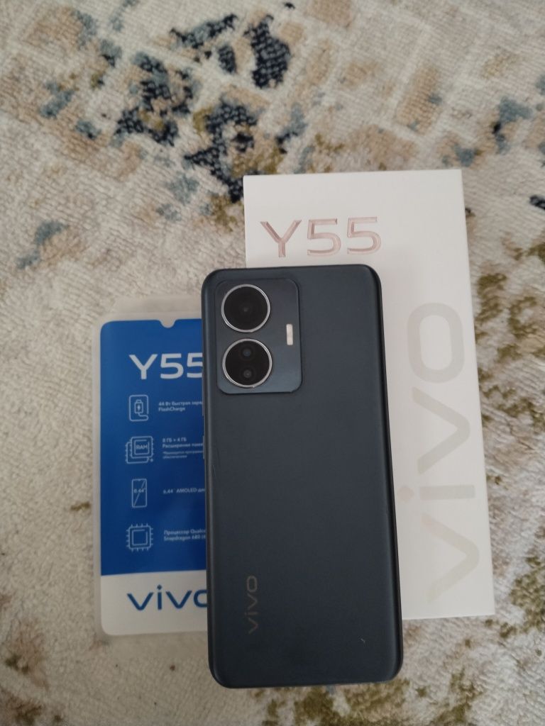 Смартфон Vivo Y55