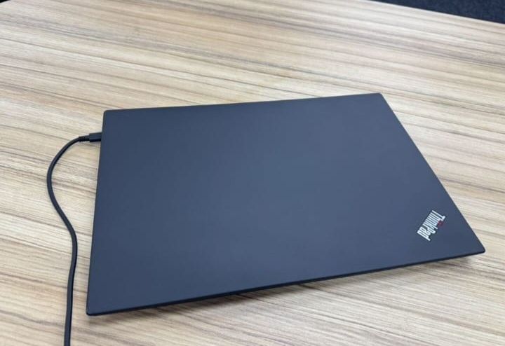 Thinkpad E14 I5 10gen, 16gb ram ssd 256gb