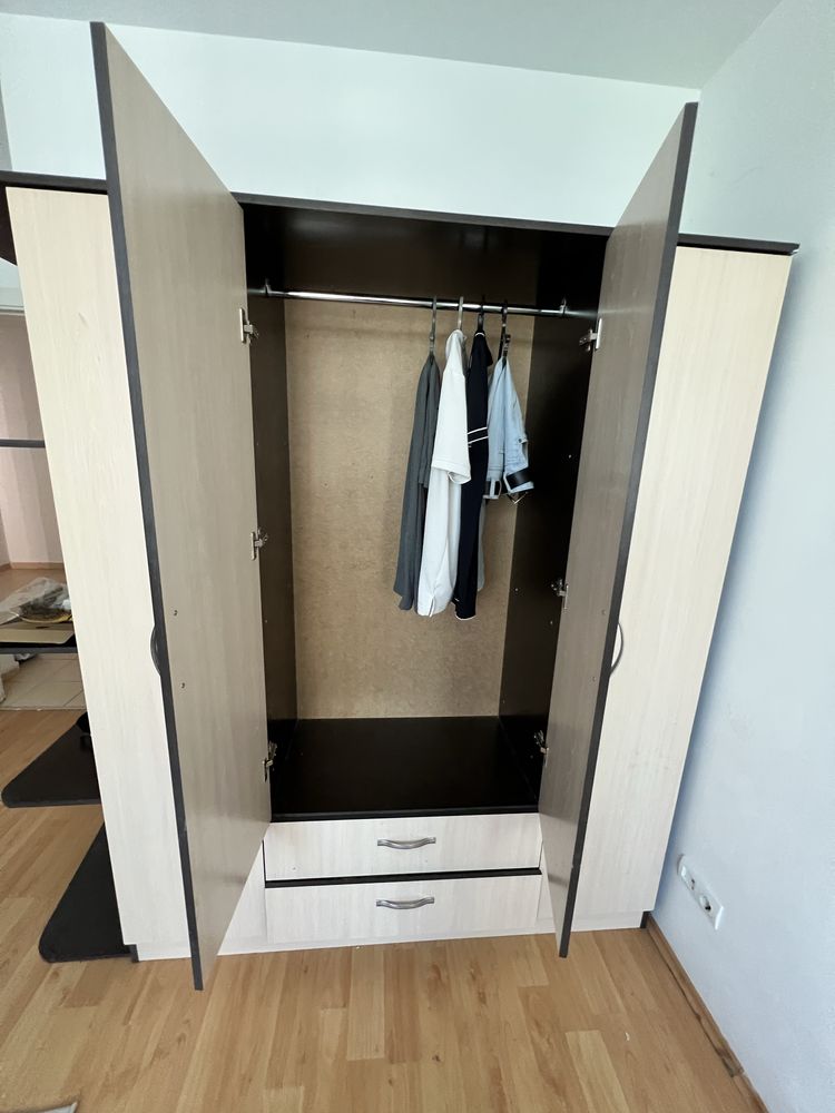 Продам шкафы для кухни и прихожей