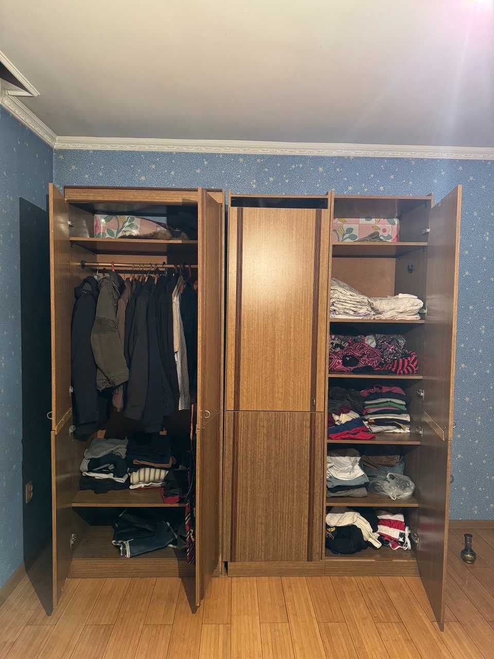 Продам стенку и гардеробный шкаф в очень хорошем состоянии
