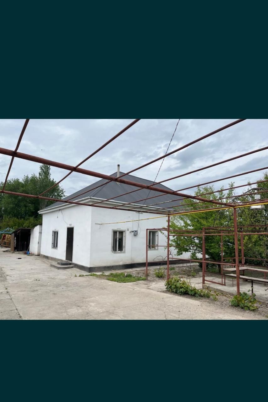 Продаю просторный дом с  большим участком земли