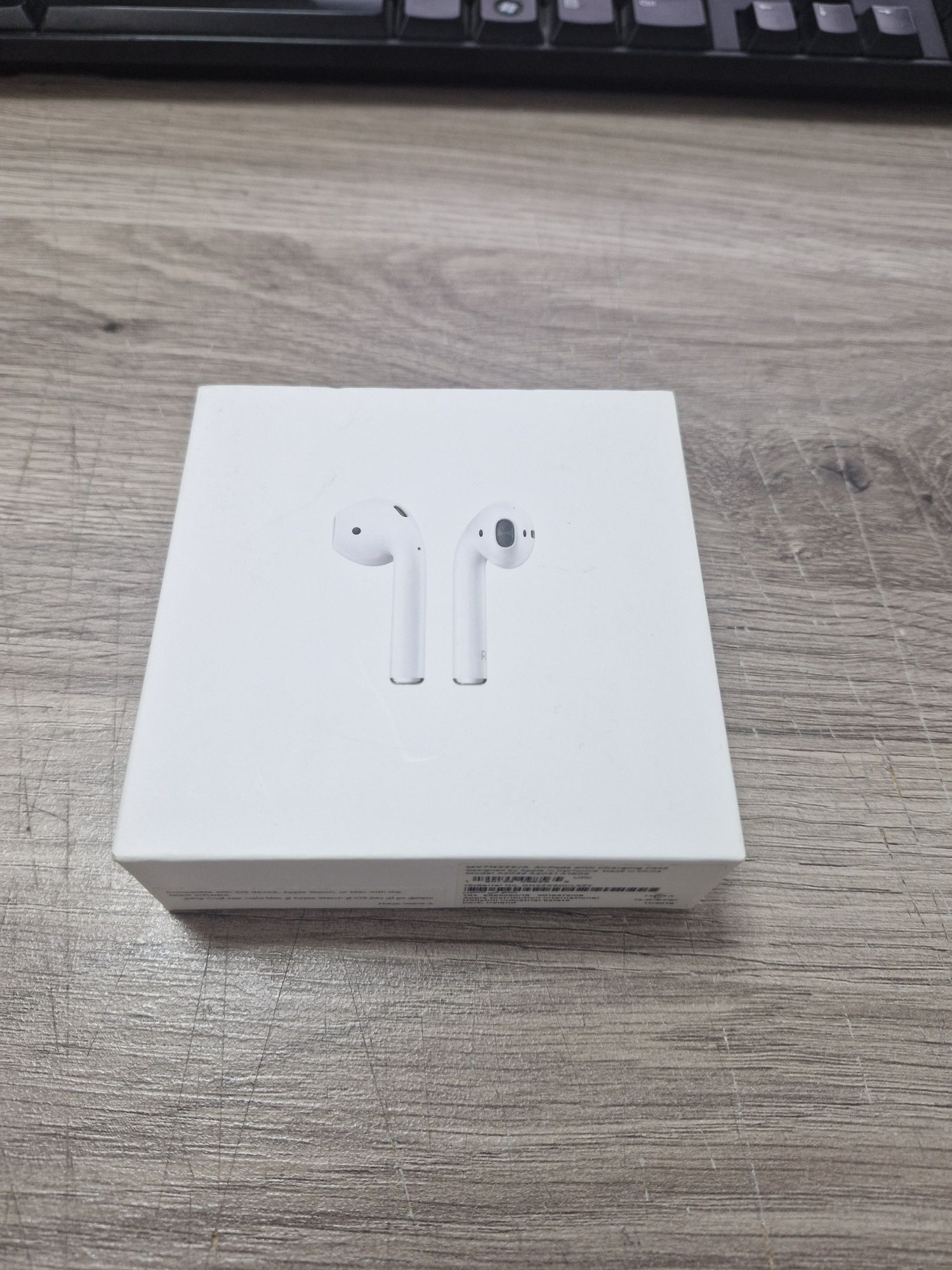 Кейс для Airpods 2
