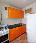 Продам 2 комн. кв р-н Айгуль, возле 16 школы, дом кирп.