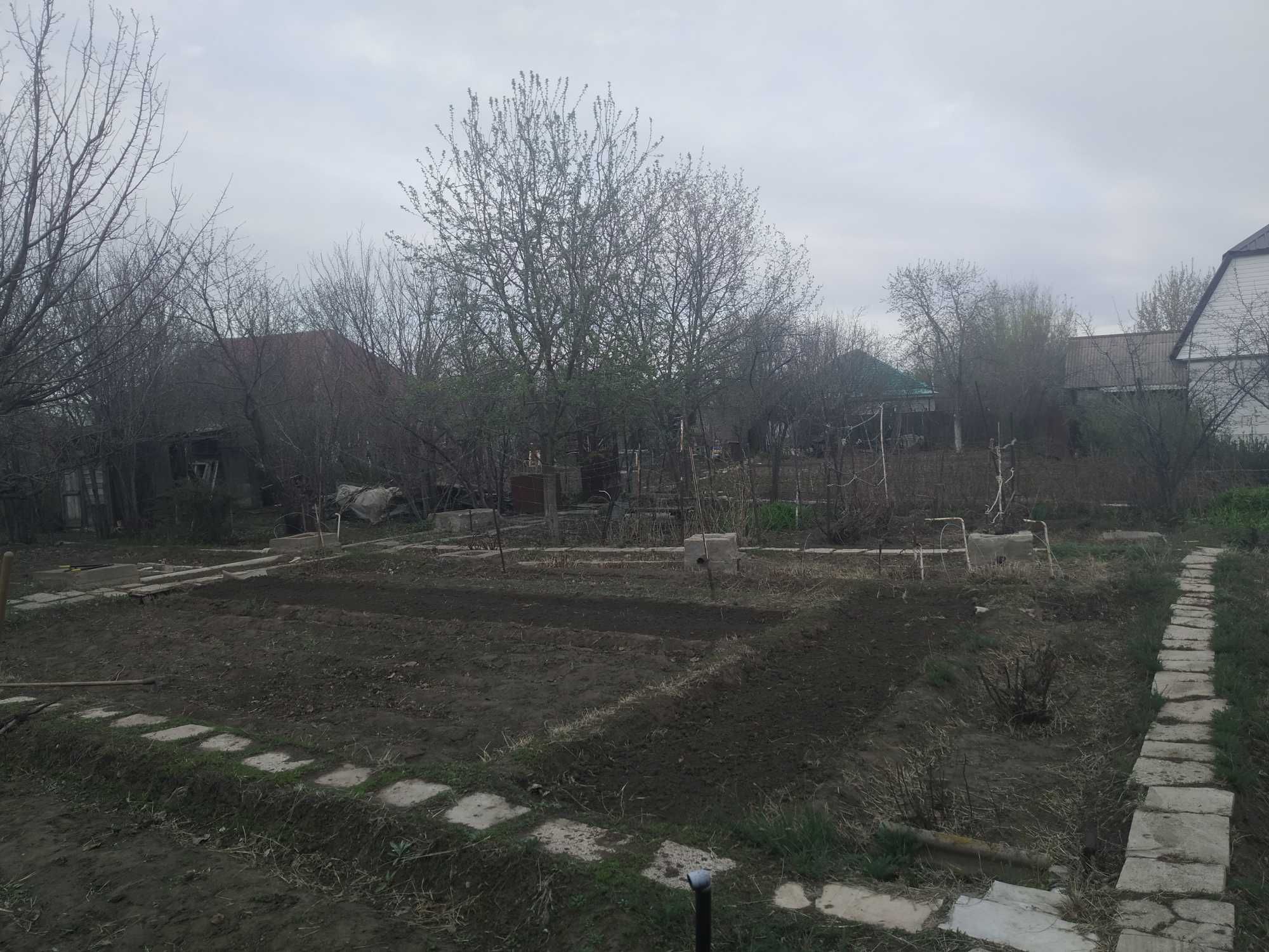 Садовый участок в СТ «Локомотив» (в р-н рынка « Золотая чаша»)