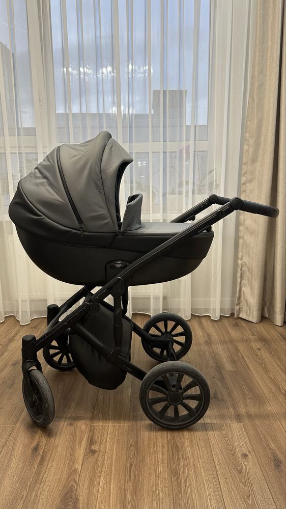 Коляска 3 в 1 Anex m type серого цвета в комлекте с автолюлькой anex