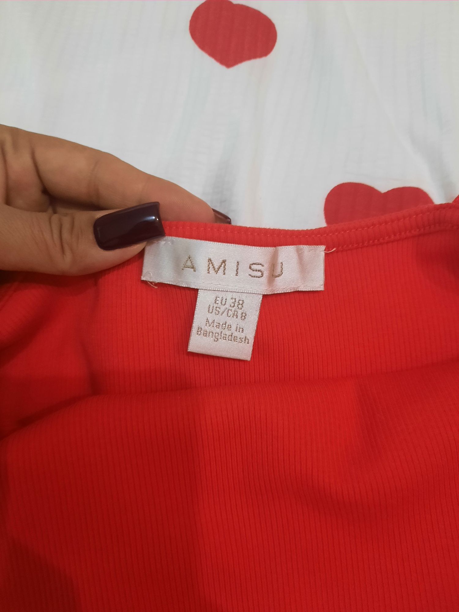 Продам 2 платья,идеальное состояние