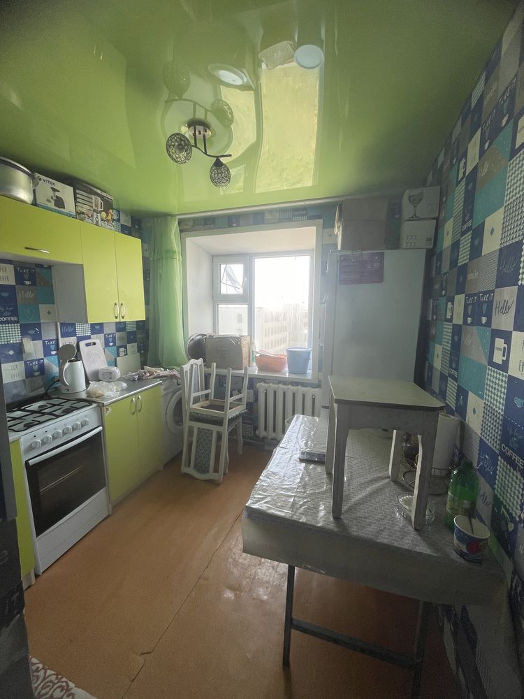 Продажа 1 комнатная квартира в районе 4 школа.