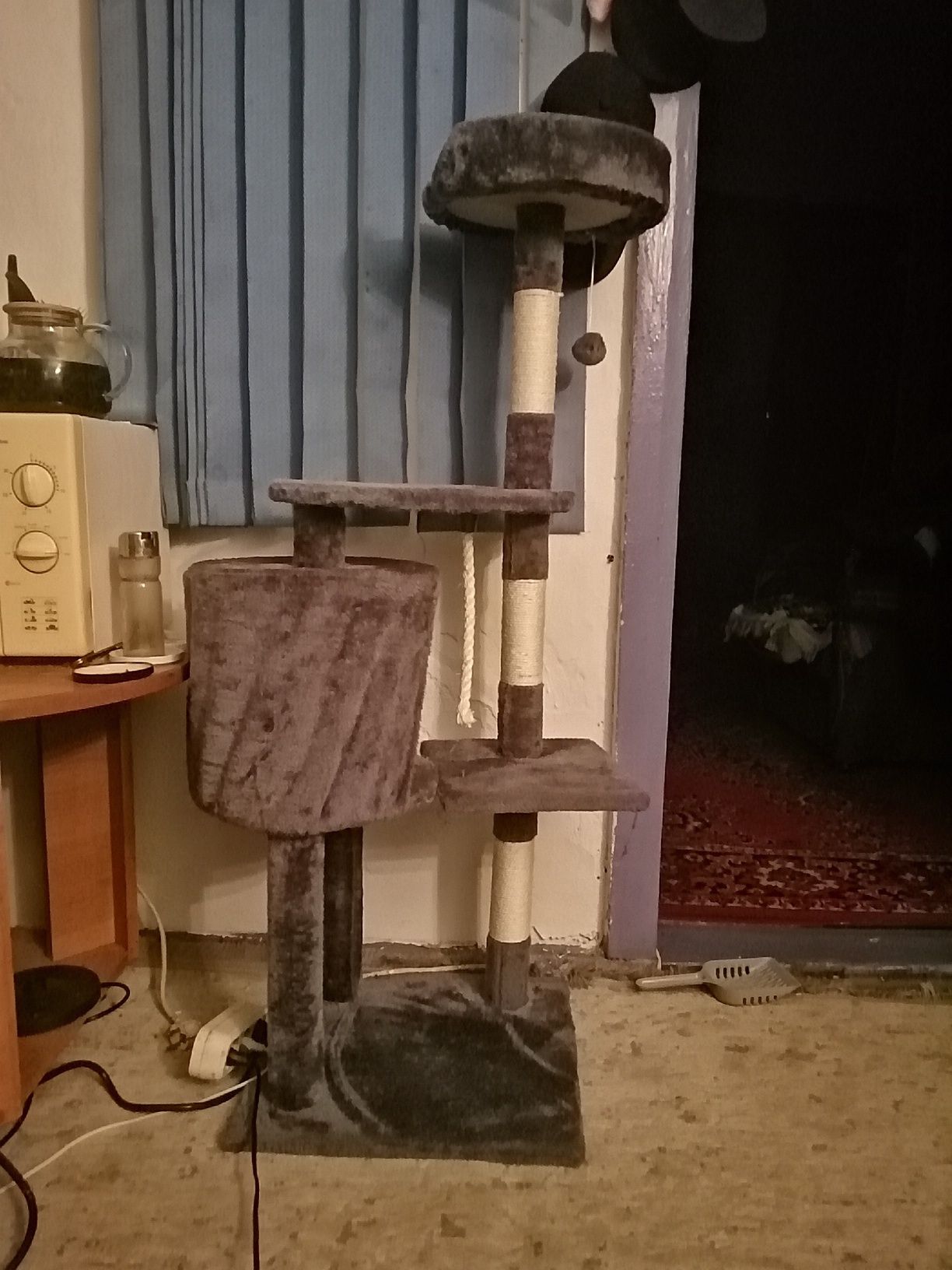 Домик для кошки, ногтеточка