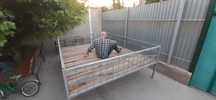 Продам металлический топчан в отличном состоянии. Разборный.