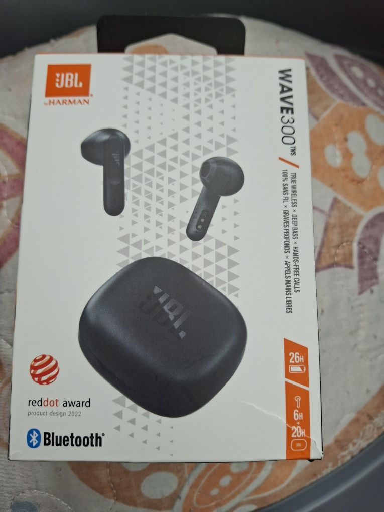 Продаю новые наушники JBL wave300