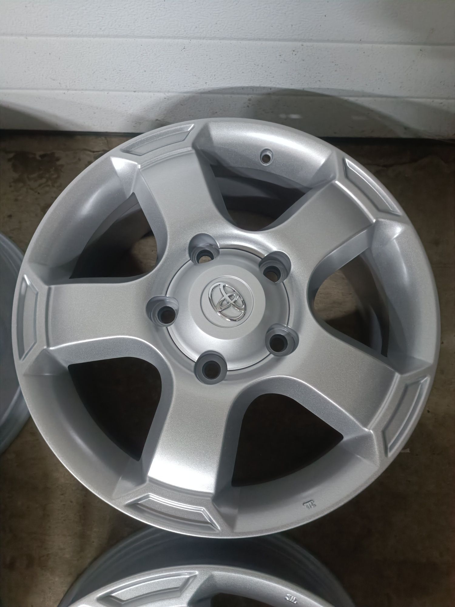 Диски r18 original Land Cruiser 100, Land Cruiser 200, Lx470, Lx570