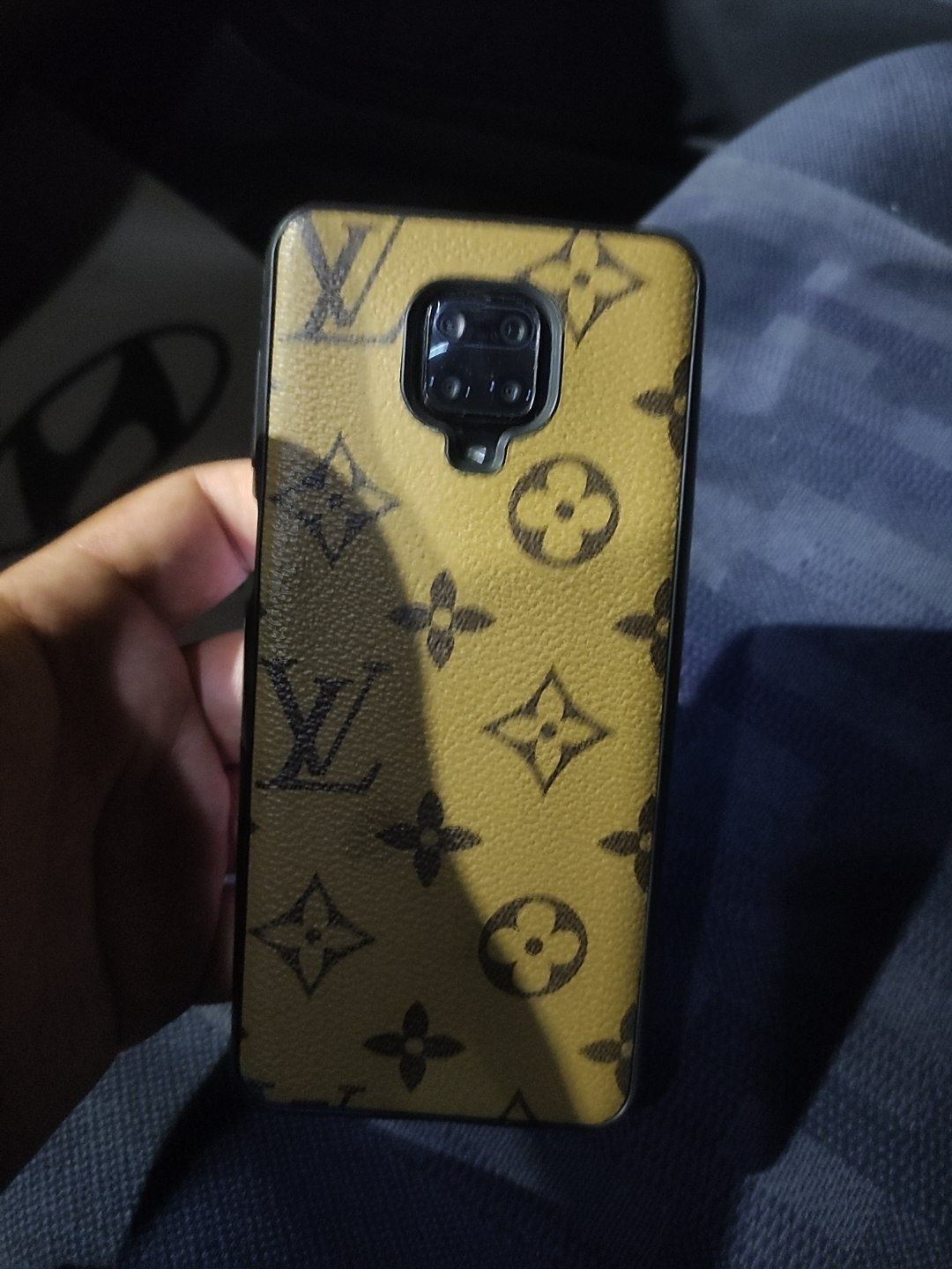 Not 9s 4/64gb.   .