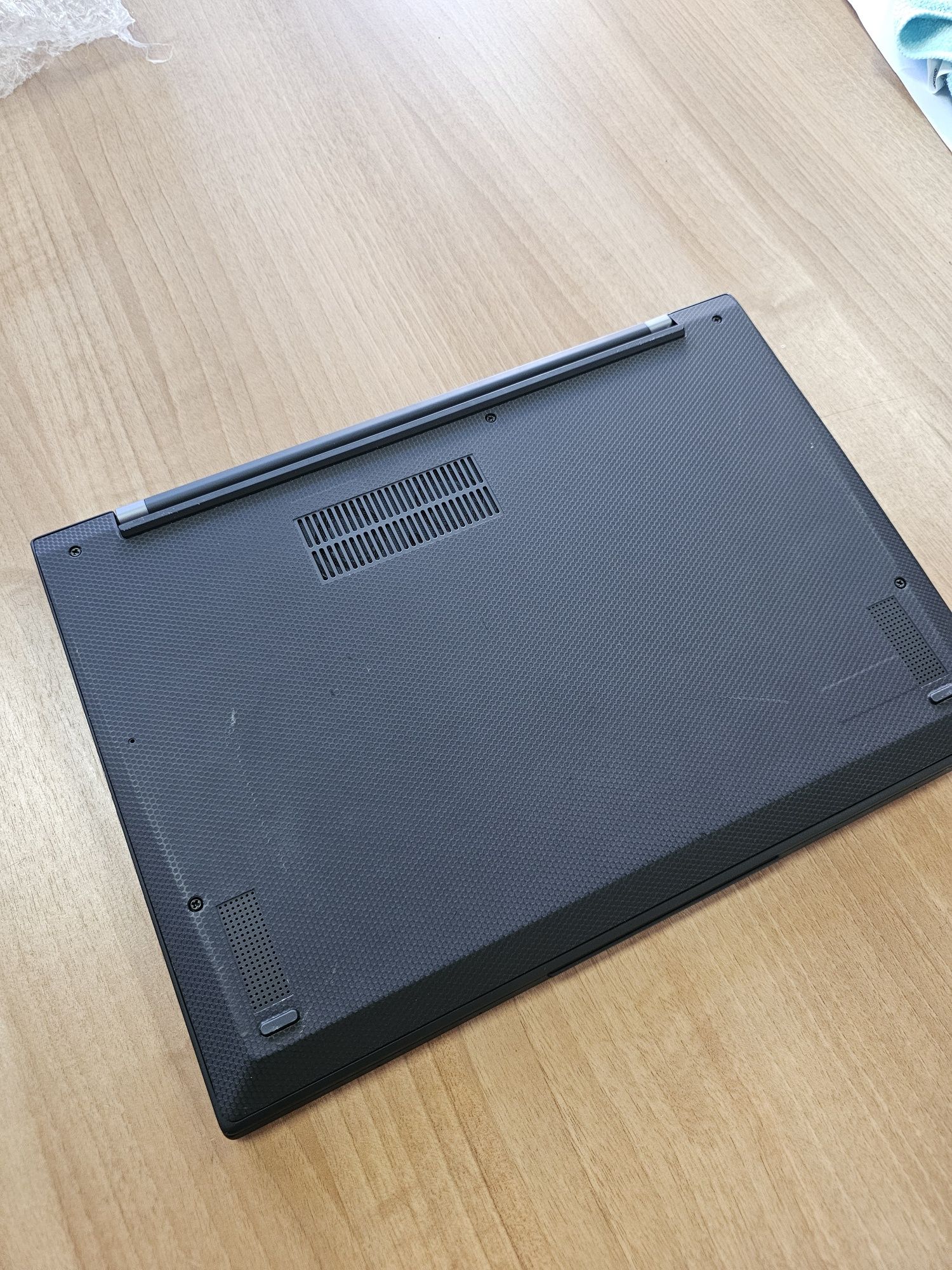 Ультрабук ThinkPad X1 Carbon Gen 11 i7-1365U 32/512GB OLED 2K 5G Sim