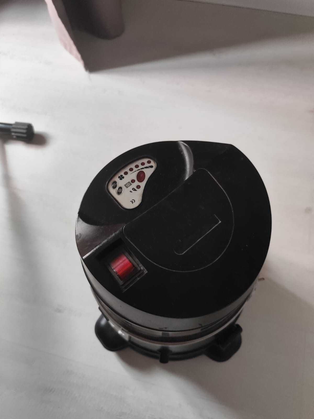Продам пылесос Aura Roboclean