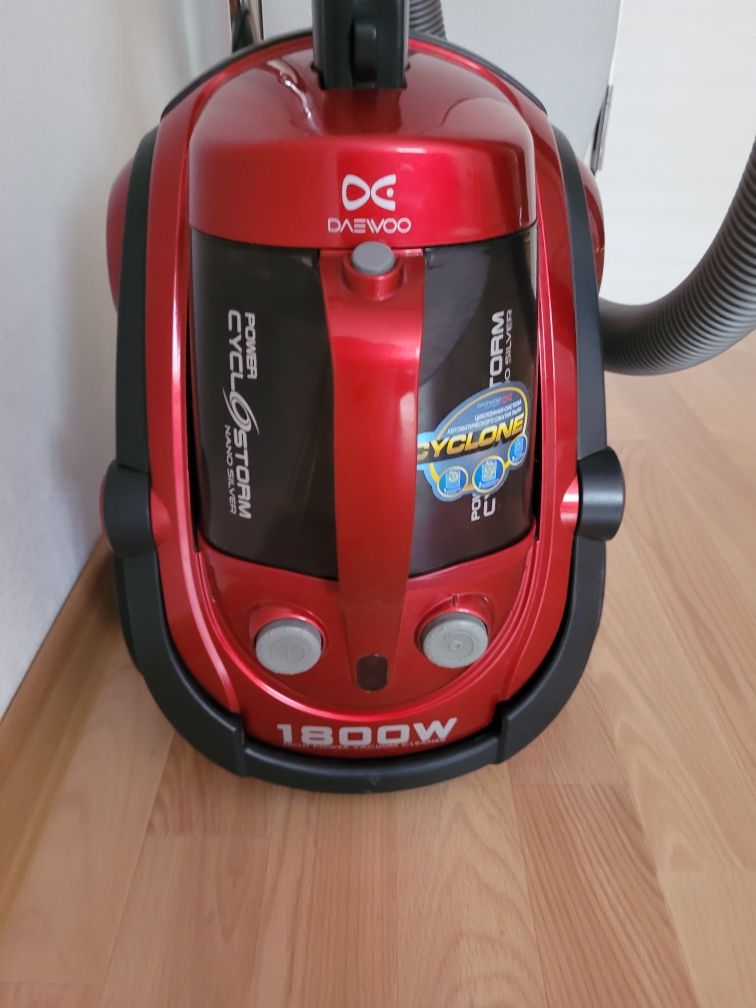 Пылесос  Daewoo в хорошем  состоянии