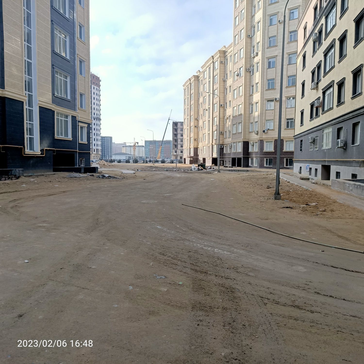 Ком.помещение в 19мкр ЖК Бирлик 42.8м2