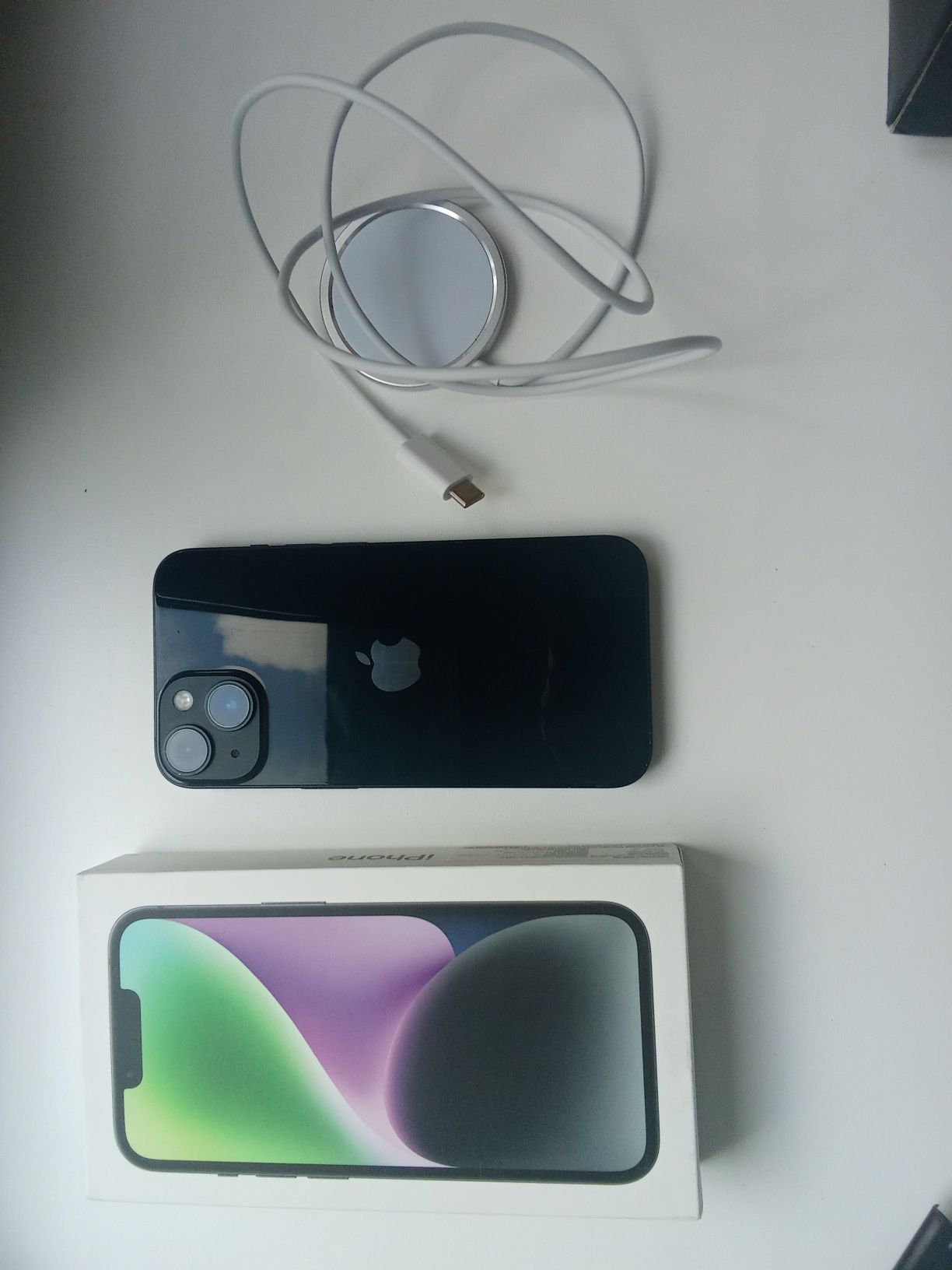 Продам iPhone 14 дёшево все оригинал даже экран