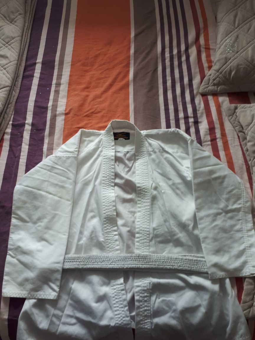 Продам кимоно,футы,перчи