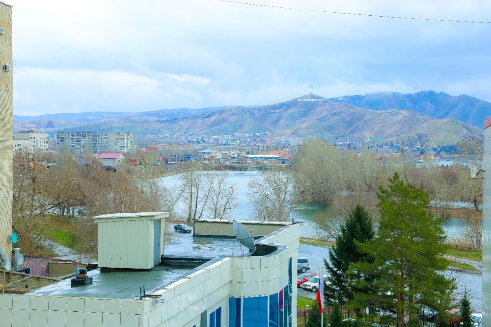 2-ая в центре Усть-каменогорска(Нурмагамбетова)