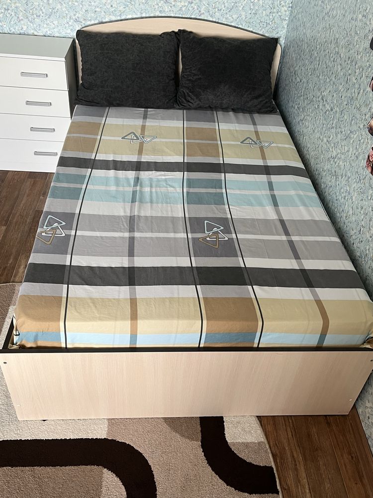 Продам кровать, в хорошем состоянии, недорого!