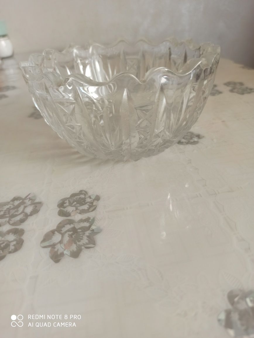 Продам вазочки хрустальные