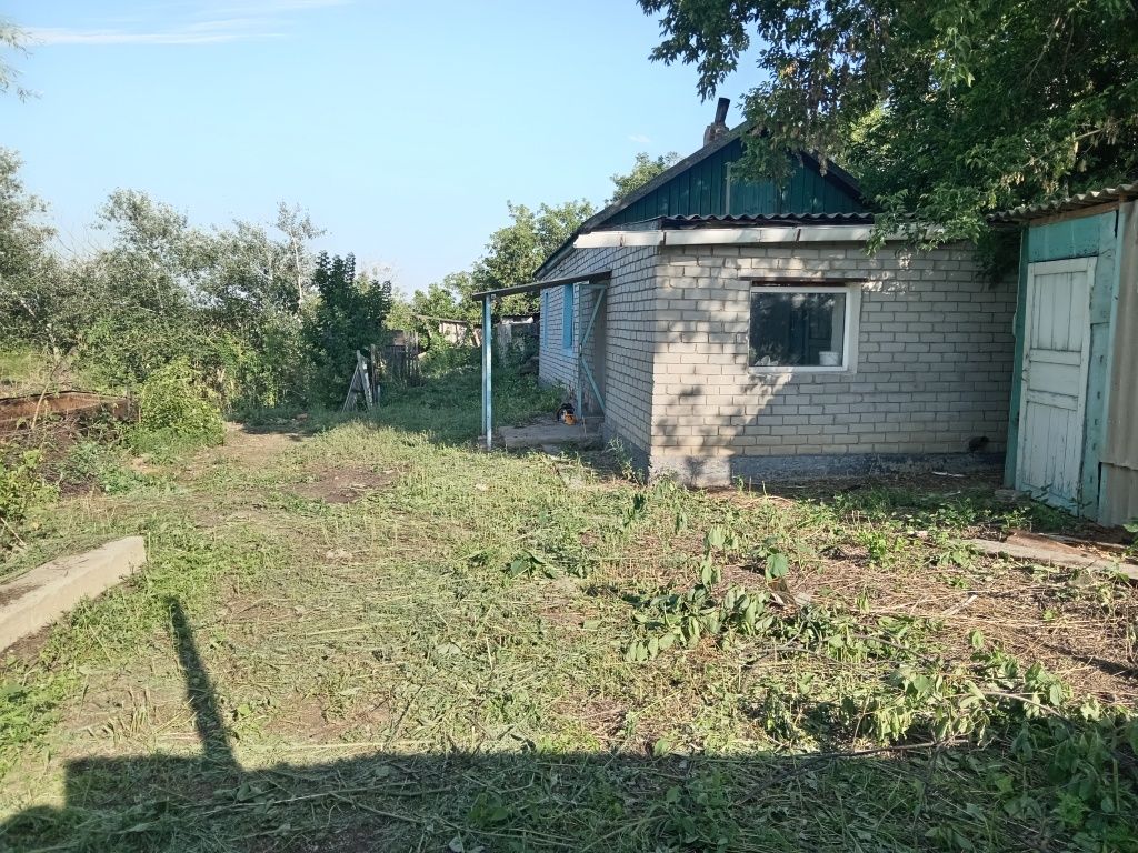 Продаётся дом с участком.