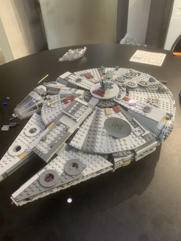 Продам лего сокол тысячилетия из star wars
