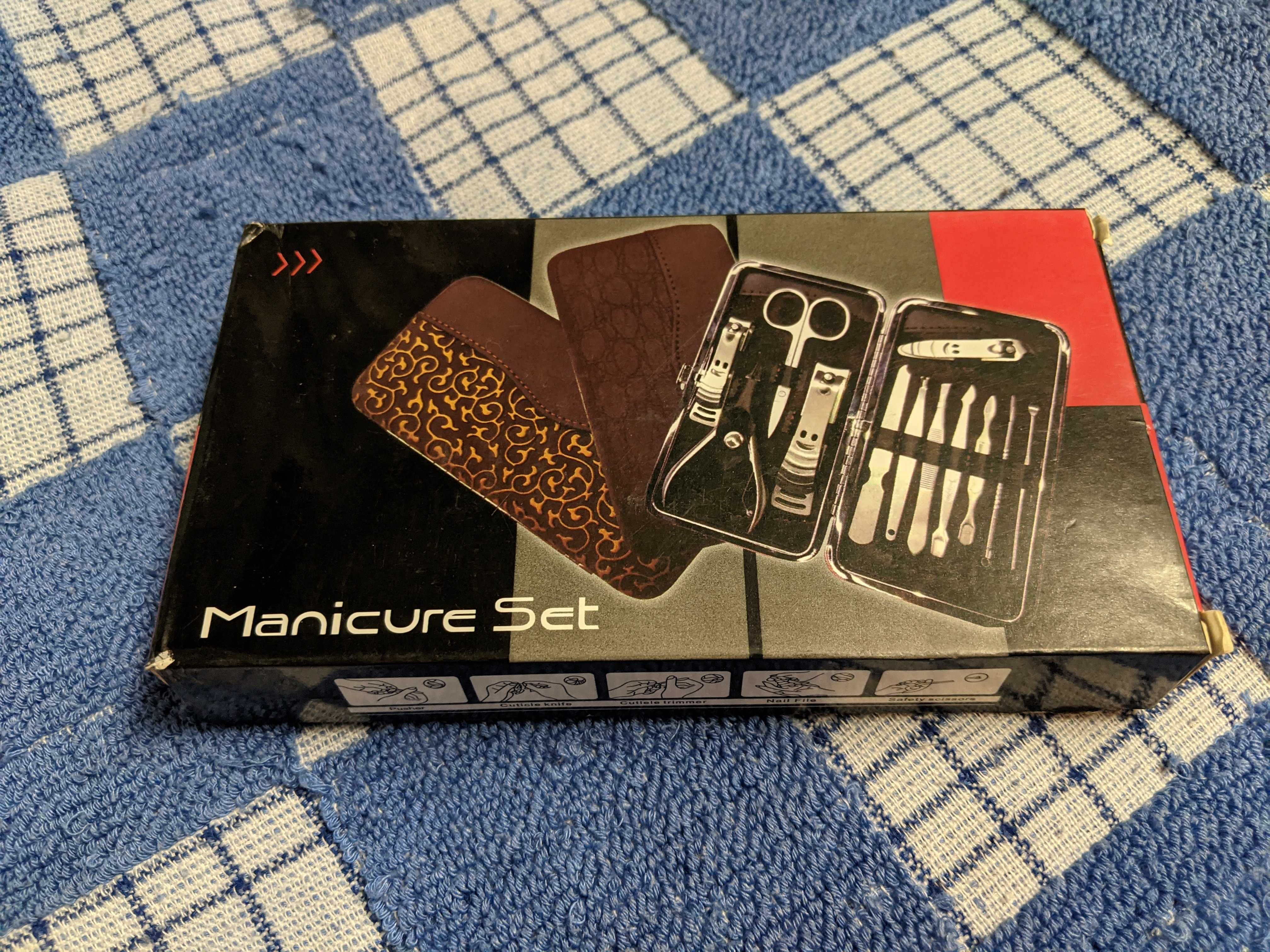 Набор для маникюра Manicure Set из 12 предметов в футляре из эко кожи