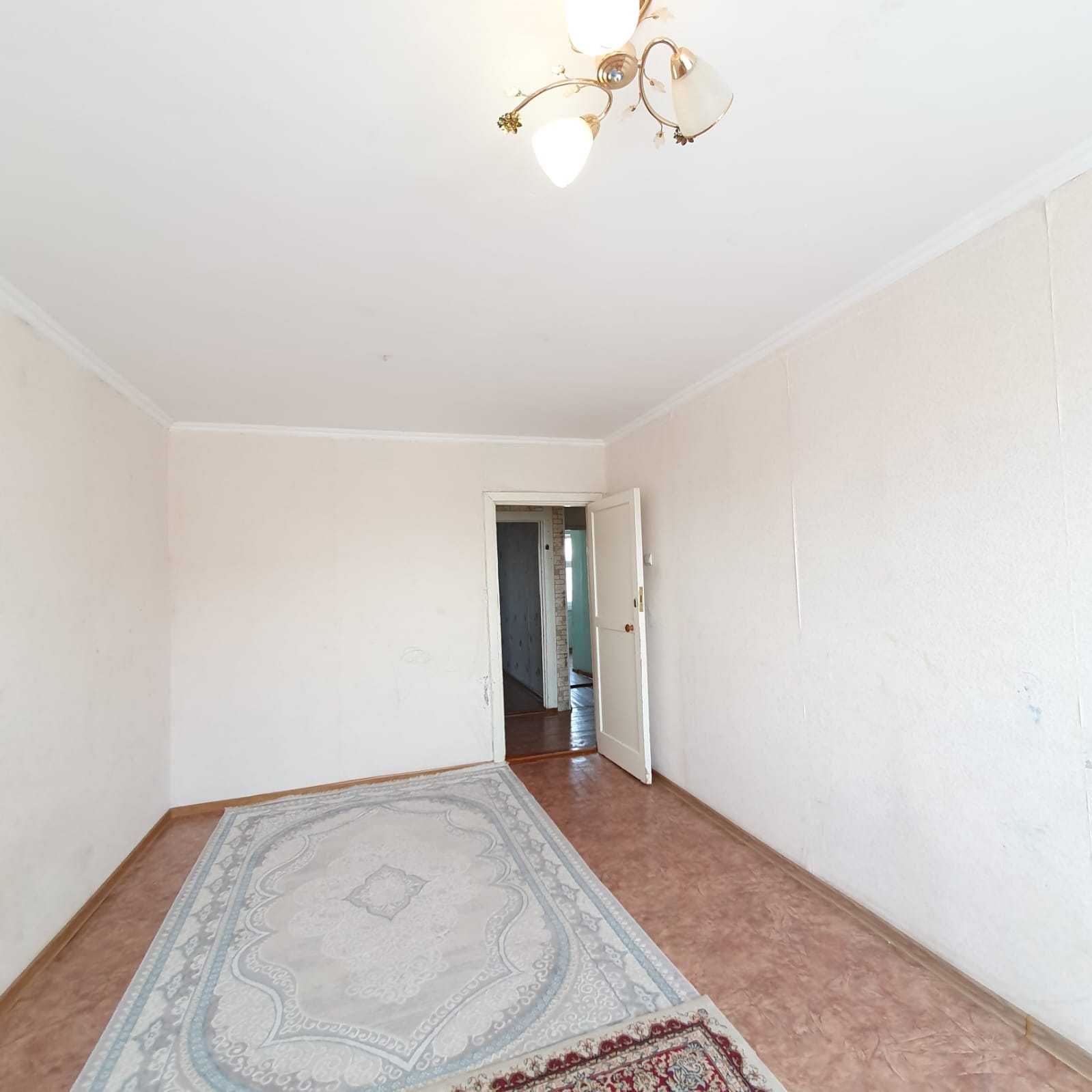 Продам 2х кв. по пр.Абая, этаж 3/5, "распашонка", квадратура 48м2!
