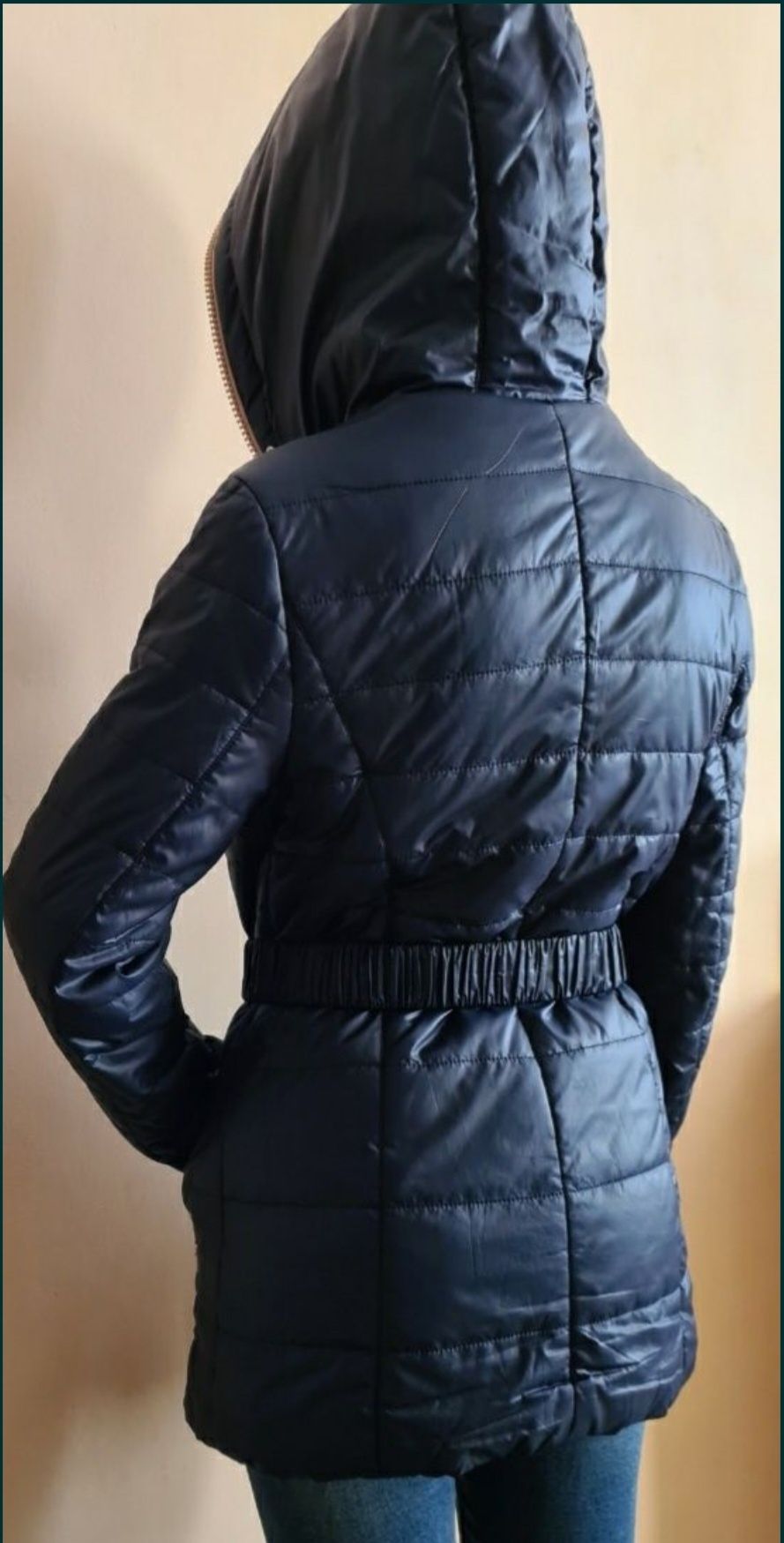 Продам осеннюю куртку