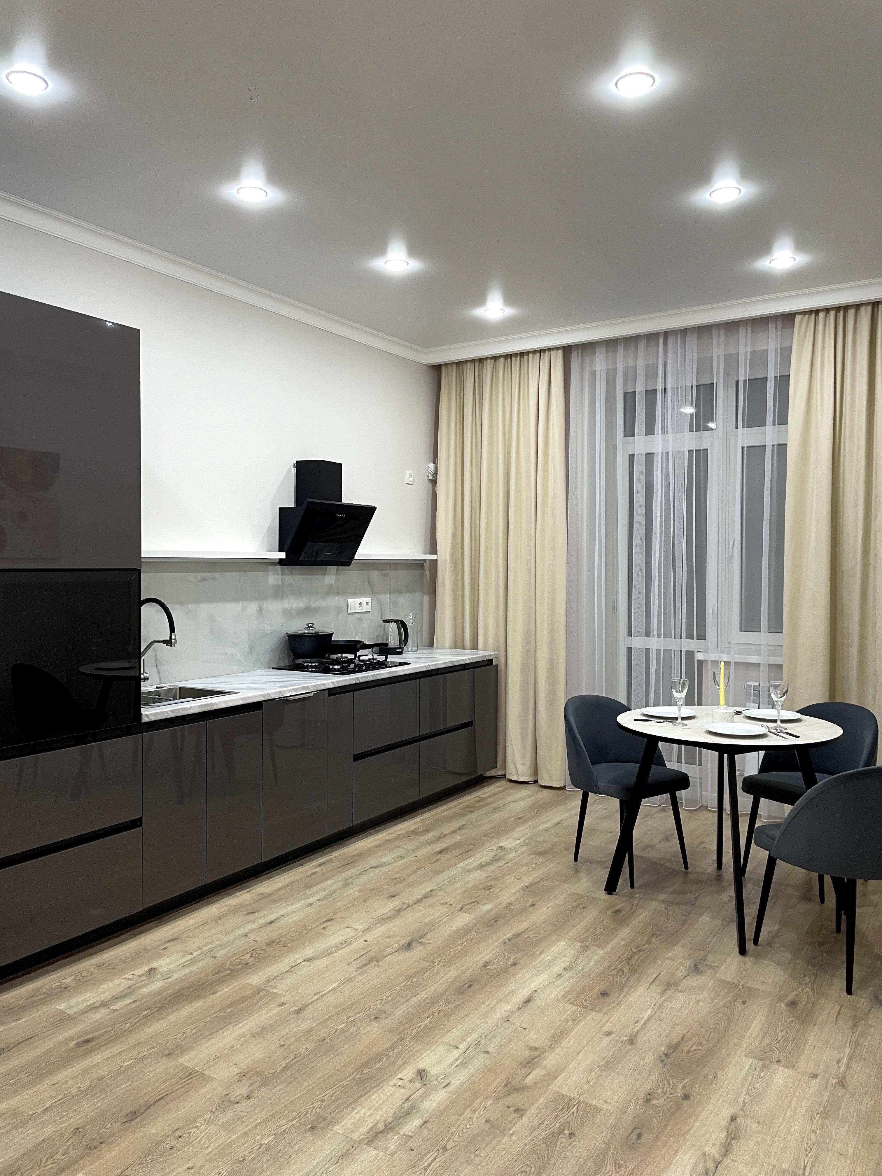 Центр • Посуточно 1-комнатная квартира • 50м² •  Премиум ЖК Алпамыс