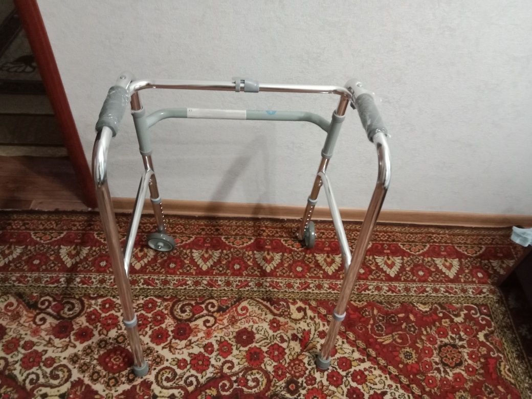 Ходунки для взрослых